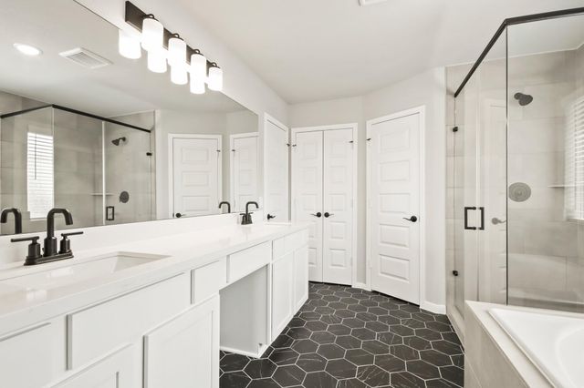 128 Peninsula Point Drive, Montgomery, TX 77356