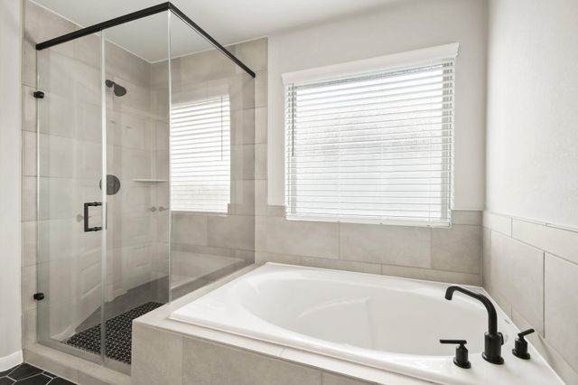 128 Peninsula Point Drive, Montgomery, TX 77356