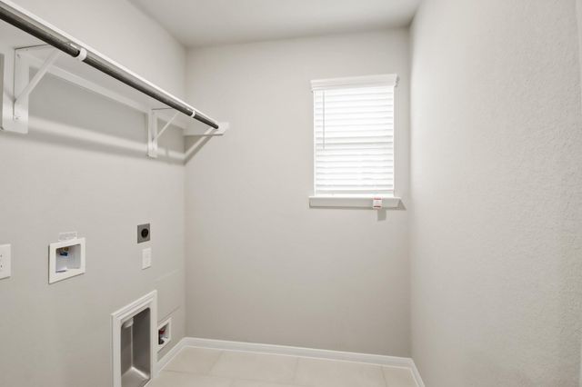 128 Peninsula Point Drive, Montgomery, TX 77356