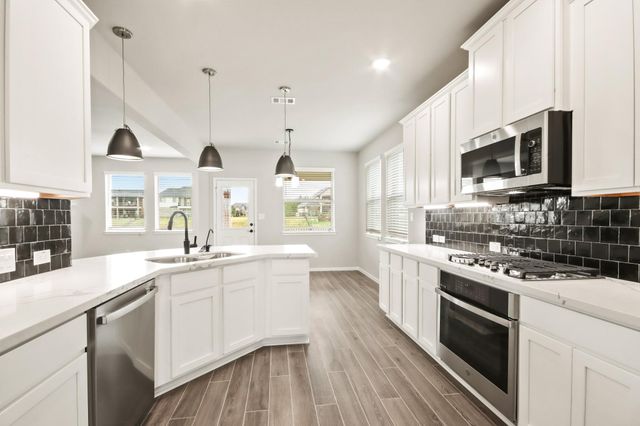 128 Peninsula Point Drive, Montgomery, TX 77356