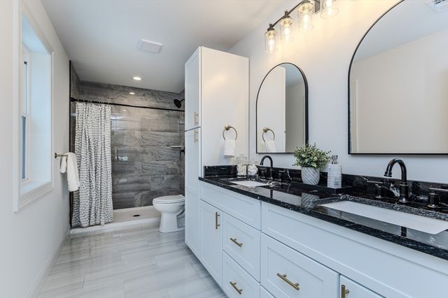 32 Country Ln, Palmer, MA 01069