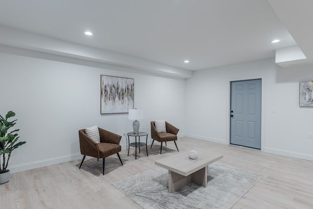 32 Country Ln, Palmer, MA 01069