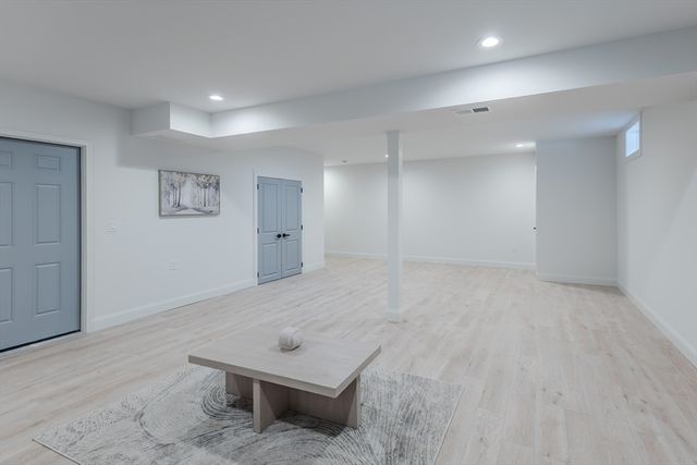 32 Country Ln, Palmer, MA 01069