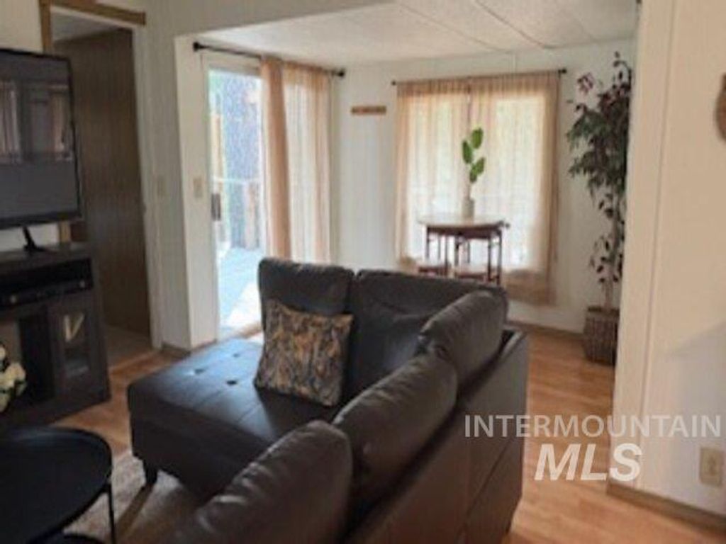 17 Shady Lane, Garden Valley, ID 83622 photo 3