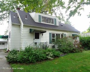 1516 Bay Street, Saginaw, MI 48602