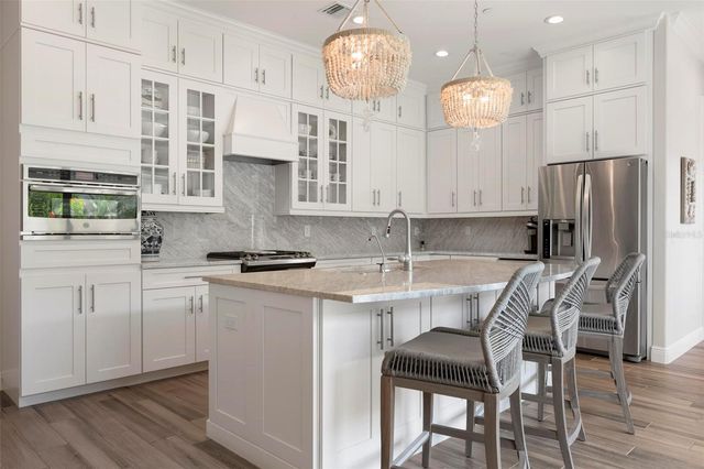 134 E TAMPA AVENUE, Venice, FL 34285