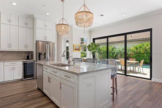 134 E TAMPA AVENUE, Venice, FL 34285