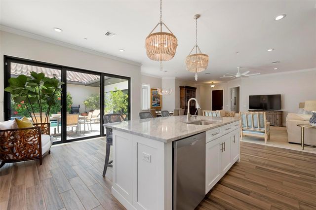 134 E TAMPA AVENUE, Venice, FL 34285