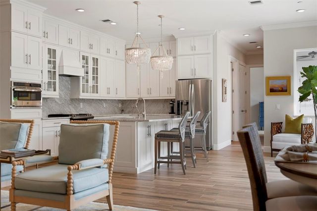 134 E TAMPA AVENUE, Venice, FL 34285