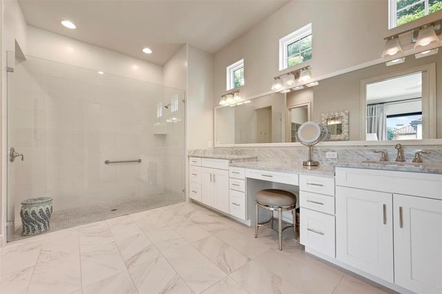 134 E TAMPA AVENUE, Venice, FL 34285