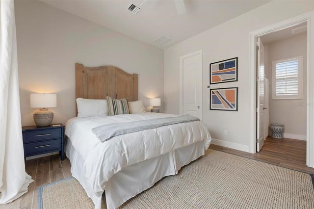 134 E TAMPA AVENUE, Venice, FL 34285