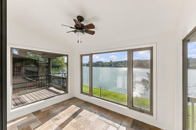 16 Lakeview Manor, Huntsville, TX 77340