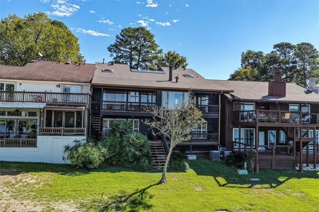 16 Lakeview Manor, Huntsville, TX 77340