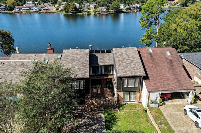 16 Lakeview Manor, Huntsville, TX 77340