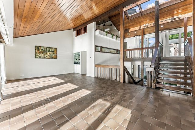 16 Lakeview Manor, Huntsville, TX 77340