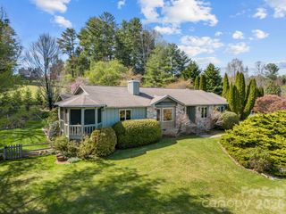 1531 Old Town Way, Hendersonville, NC 28739