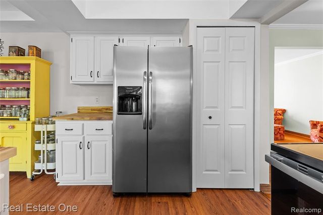 4931 Calvert Drive, Troy, MI 48085