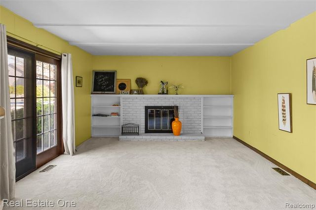4931 Calvert Drive, Troy, MI 48085