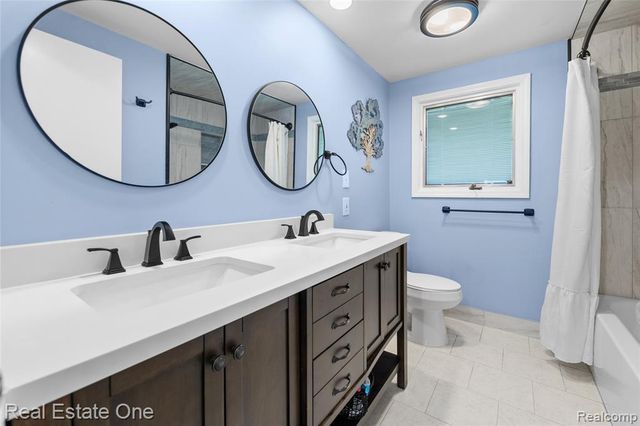 4931 Calvert Drive, Troy, MI 48085