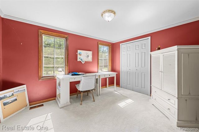 4931 Calvert Drive, Troy, MI 48085