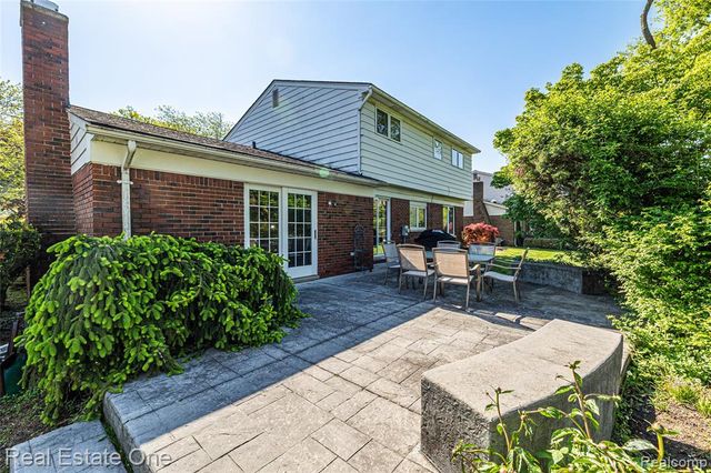 4931 Calvert Drive, Troy, MI 48085