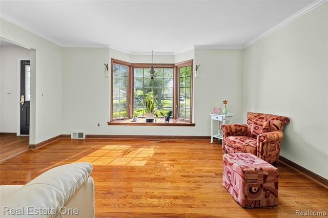 4931 Calvert Drive, Troy, MI 48085