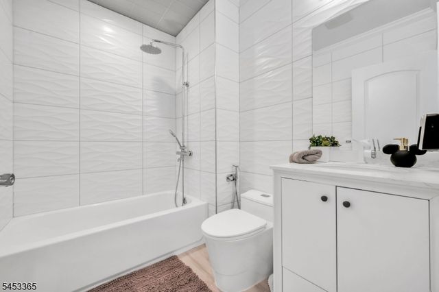 113 S Morris, Dover Town, NJ 07801