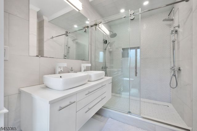 113 S Morris, Dover Town, NJ 07801