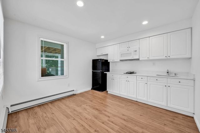 113 S Morris, Dover Town, NJ 07801