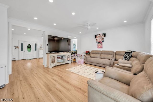 113 S Morris, Dover Town, NJ 07801