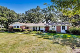 1121 Forest Drive, Elgin, IL 60123