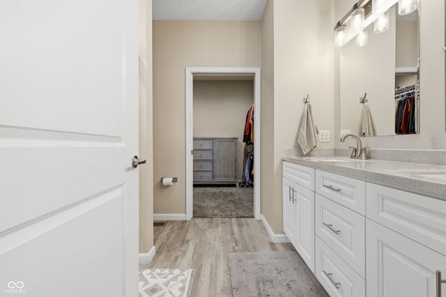 128 Woods Edge Boulevard E, Greencastle, IN 46135
