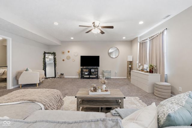 128 Woods Edge Boulevard E, Greencastle, IN 46135