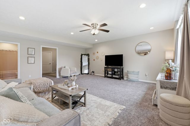 128 Woods Edge Boulevard E, Greencastle, IN 46135