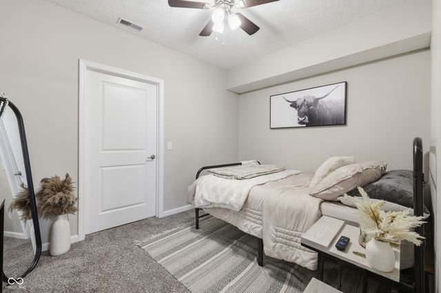 128 Woods Edge Boulevard E, Greencastle, IN 46135