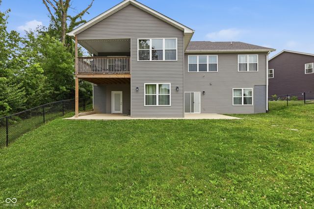 128 Woods Edge Boulevard E, Greencastle, IN 46135