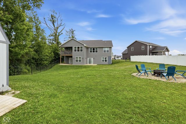 128 Woods Edge Boulevard E, Greencastle, IN 46135