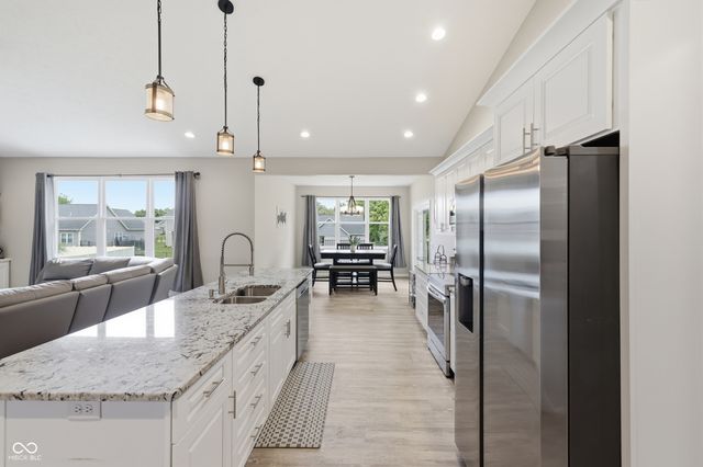 128 Woods Edge Boulevard E, Greencastle, IN 46135