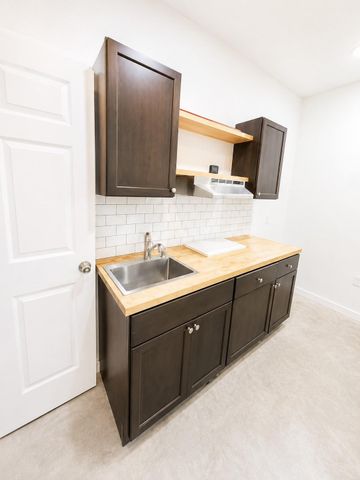 1020 10th Street, Hempstead, TX 77445