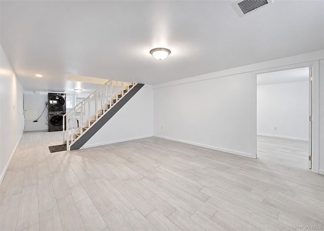 678 Clinton Avenue, Uniondale, NY 11553