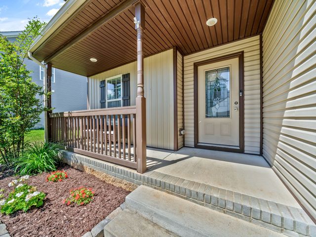 543 Woodtrace Dr, Clarksville, TN 37042