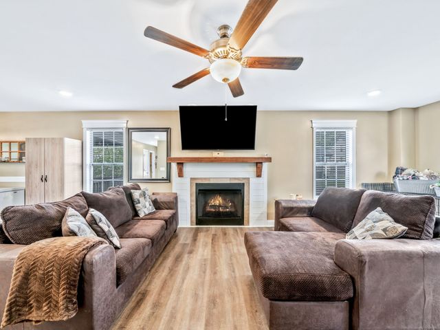 543 Woodtrace Dr, Clarksville, TN 37042