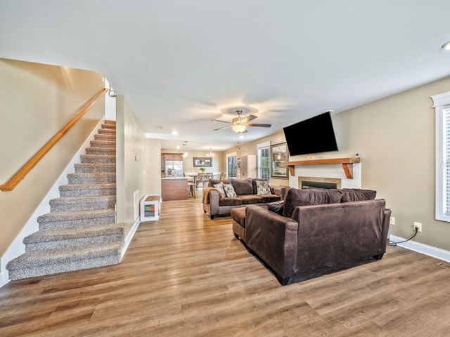 543 Woodtrace Dr, Clarksville, TN 37042