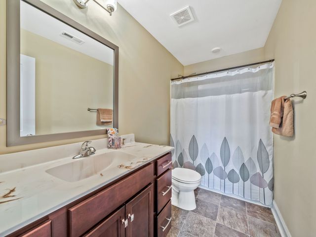 543 Woodtrace Dr, Clarksville, TN 37042