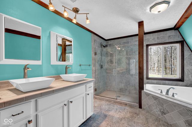 1747 E Tall Oaks Lane, Greencastle, IN 46135