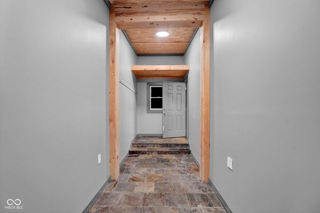 1747 E Tall Oaks Lane, Greencastle, IN 46135