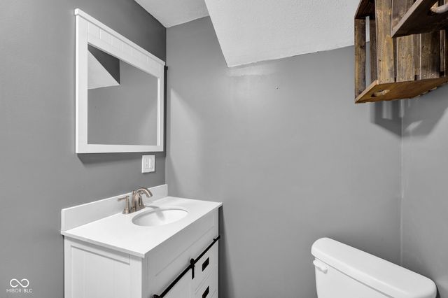 1747 E Tall Oaks Lane, Greencastle, IN 46135