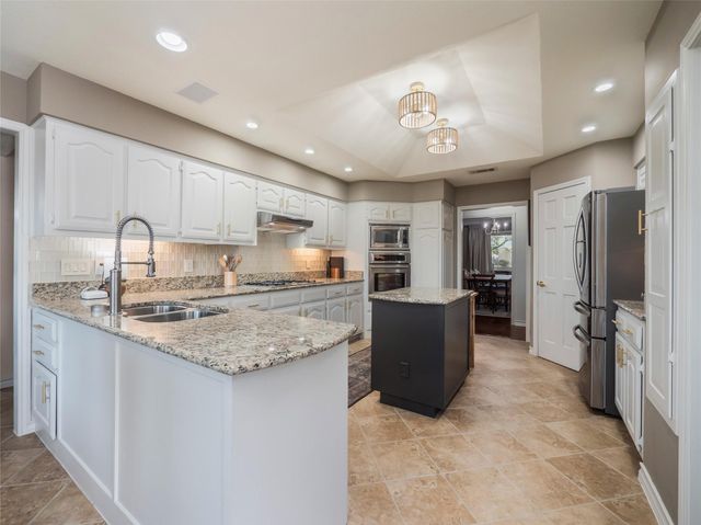 302 S Ridge CIR, Georgetown, TX 78628