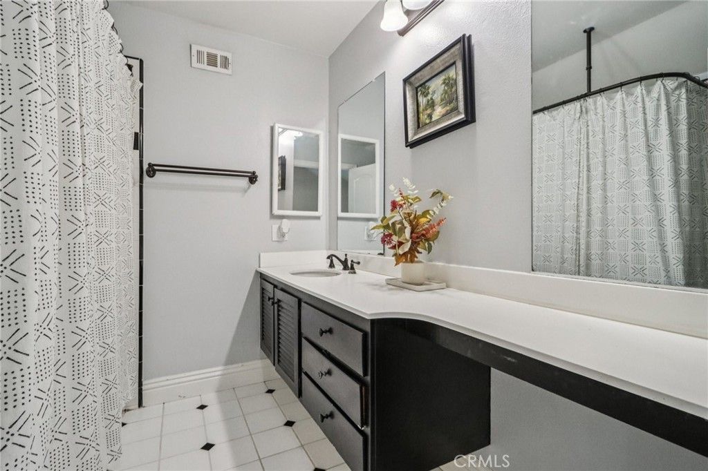 Image 16 of property listing at 25721 Cervantes Lane, Mission Viejo, CA 92691