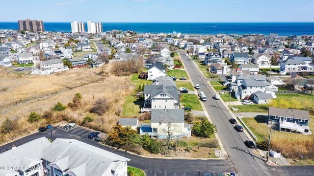 47 Valentine Street, Monmouth Beach, NJ 07750